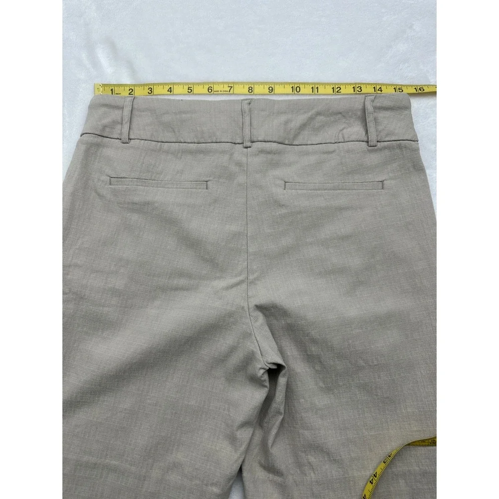 Hilary Radley Bermuda Shorts Womens Medium Beige Textured Pull On D5033-E1127